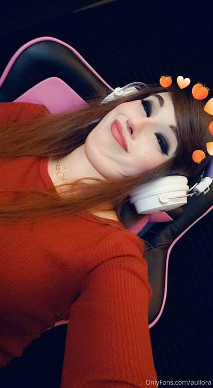 Hey fans! Enjoy! :-)