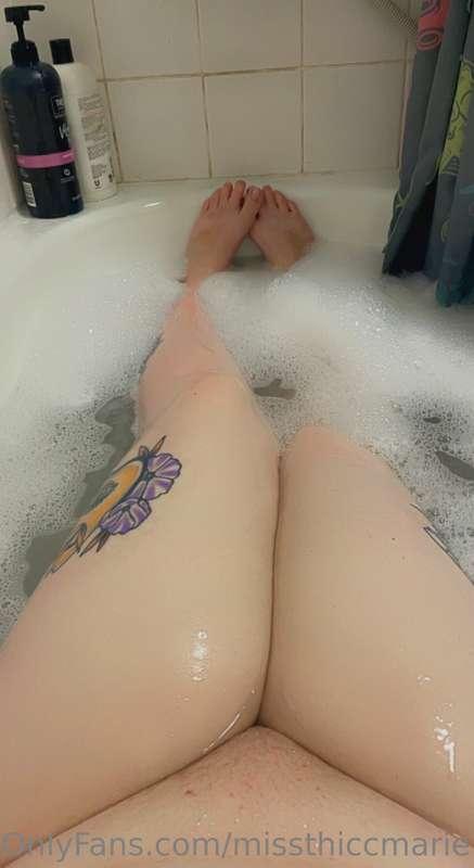 Sorry I haven’t posted in a few days! Work has been hell x.x..