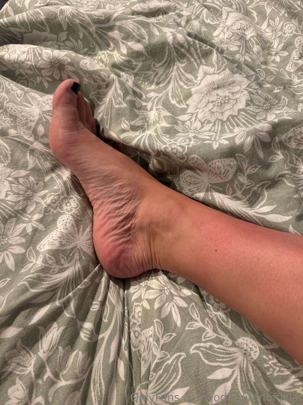 New ankle bracelet it’s to cute
