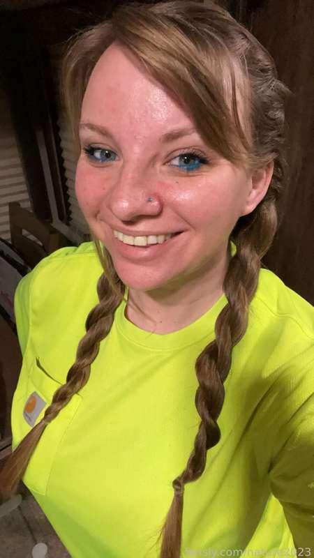 First day back to work of the season! 👷‍♀️🚧 hope everyone has a great Monday! I’ll be answering messages as quickly as I can today 💕

#fyp #naturedani #thick #tatted #curvy #pawg #natural #bigtits #naughty #bbw #bigboobs