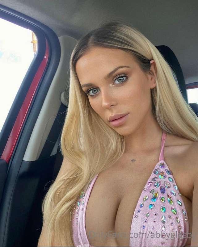 Pretty in pink. Anybody wants buy me a cute pink lingerie se..