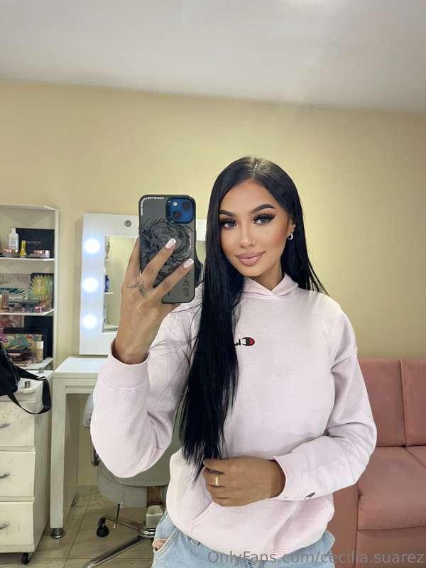 My DMs are like my kisses—selectively given 😘📩