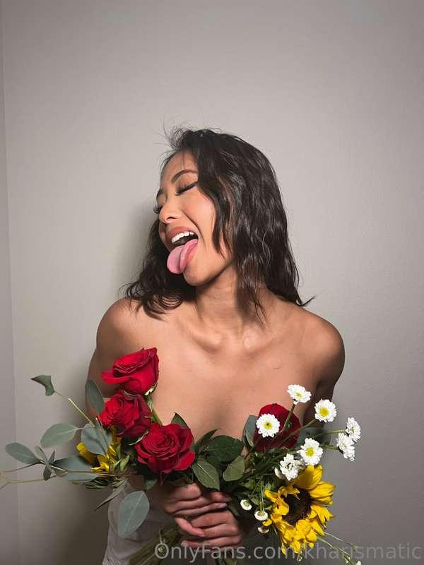 someone take my V-day card 👉🏽👈🏽❤️