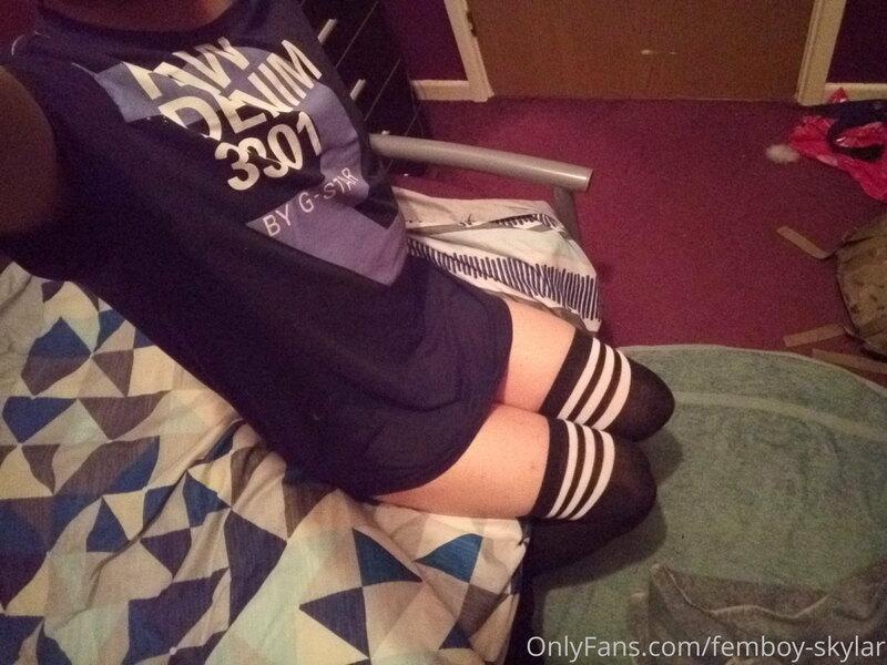 In need of really good cuddles plz