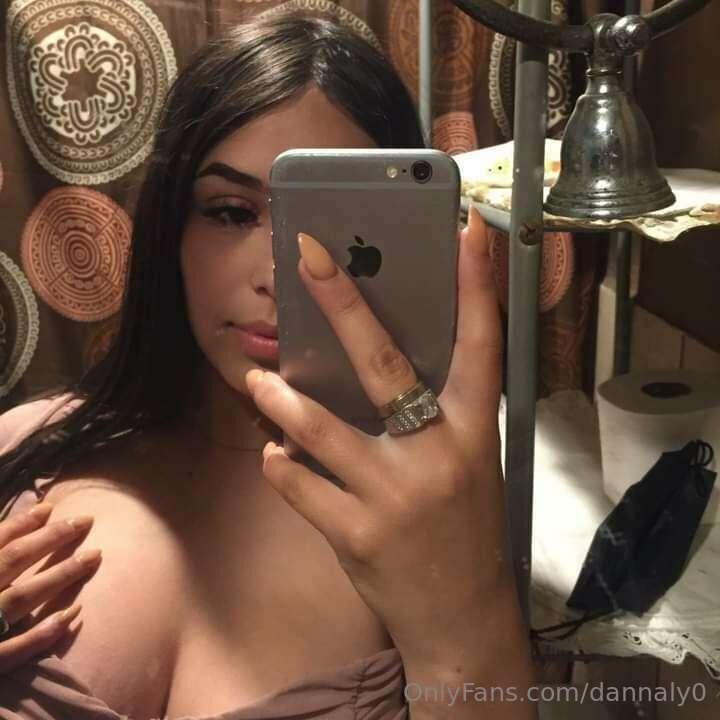 🍒👅
