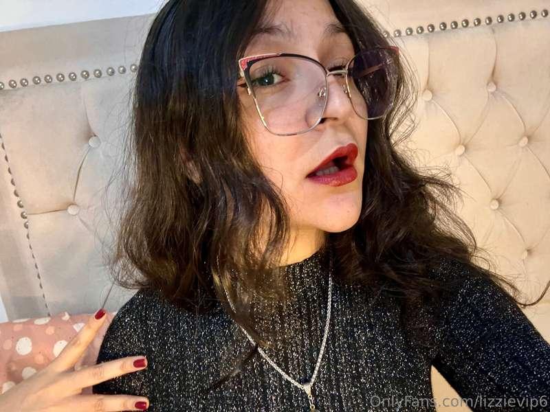 Yesterday I went to the theater with my Mom hehe, swipe for ..