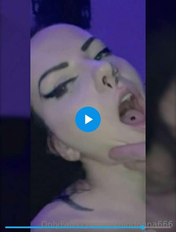 *I know you wanna see this*😈‼️

Watch me sucking some Cock a..