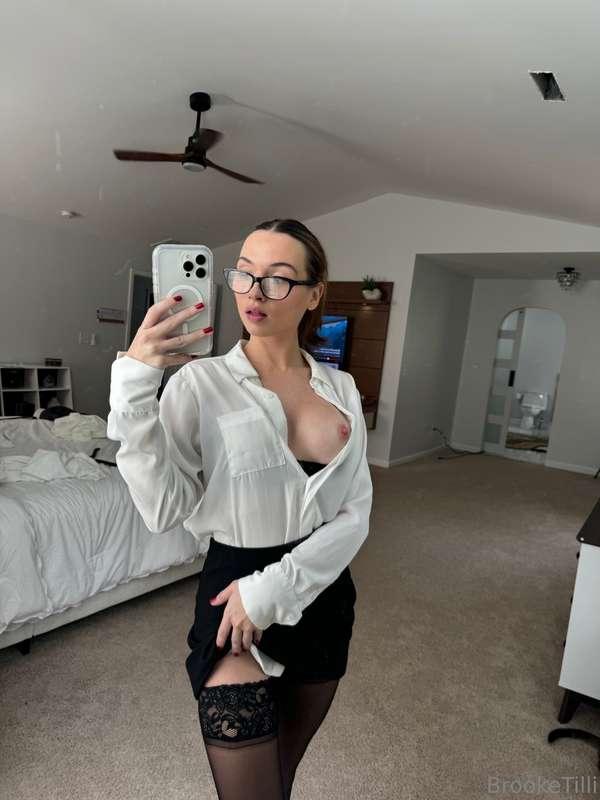Yesterday’s outfit of the day 🤭👗 can you guess what my role ..