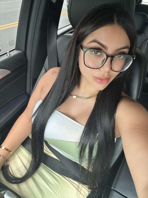 I´m naughty and I wanna play ... 🍑😝