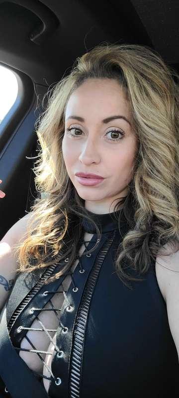 Get in loser, we're going for a ride 😘