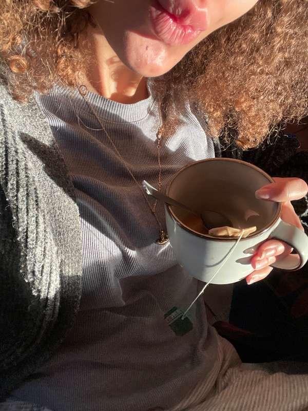 E' sempre un piacere avere qualcosa di caldo che scorre giù ..