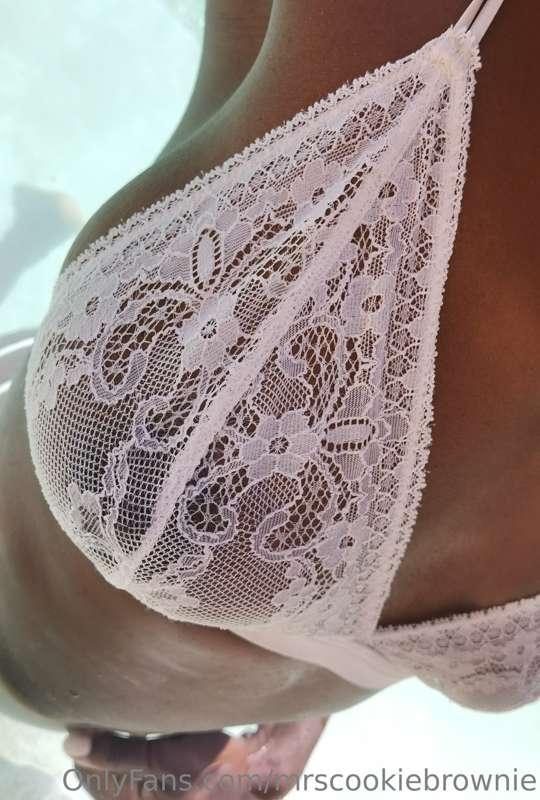 Peek a boo 😛