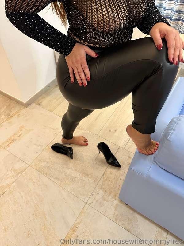 Leather leggings and see through top!!!Spoil me for more😈😈😈