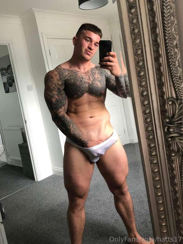 Mirror mirror on the wall who is the thickest of them all 😈👅