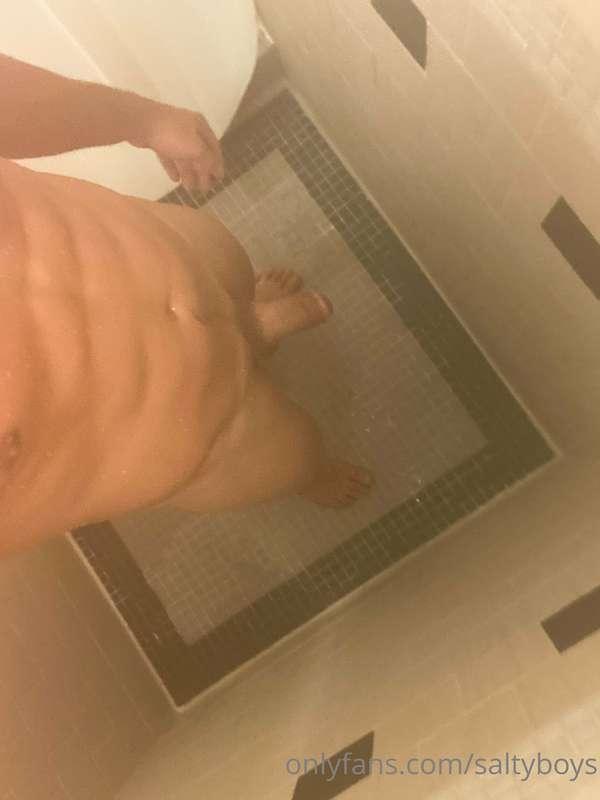 Gmorning crew. At the gym early this morn ;)   We had a nice..