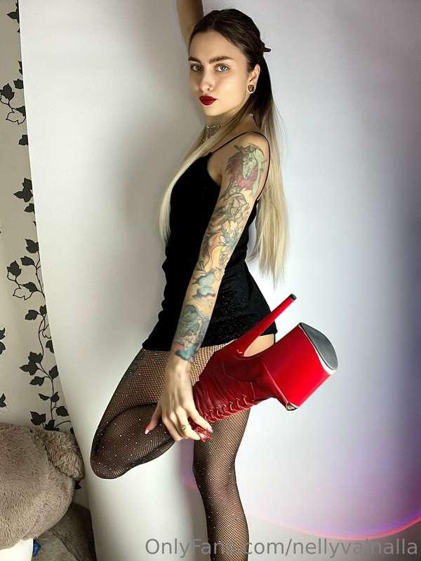 can you handle this level of sexiness, babe? i can make you ..