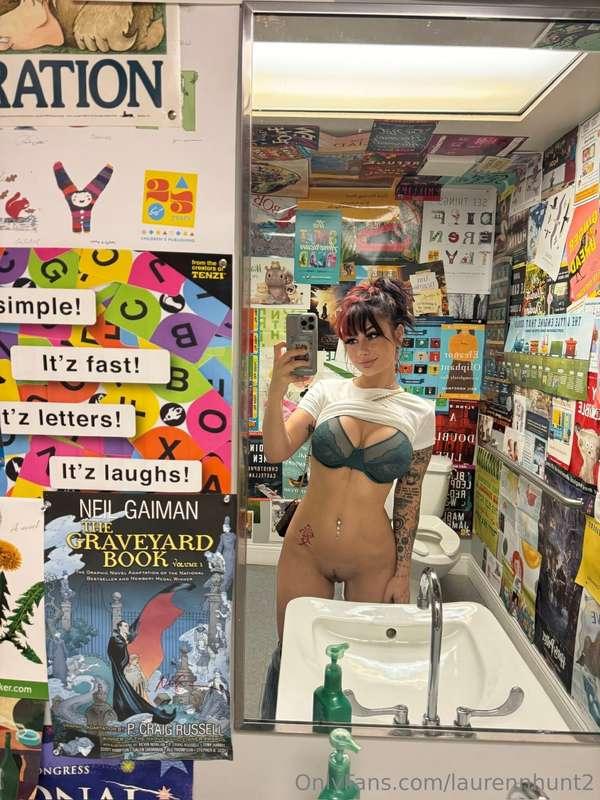 bookstore nudies 😋