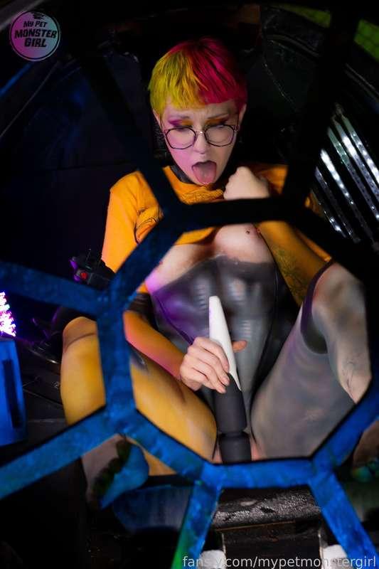 mypetmonstergirl image #2