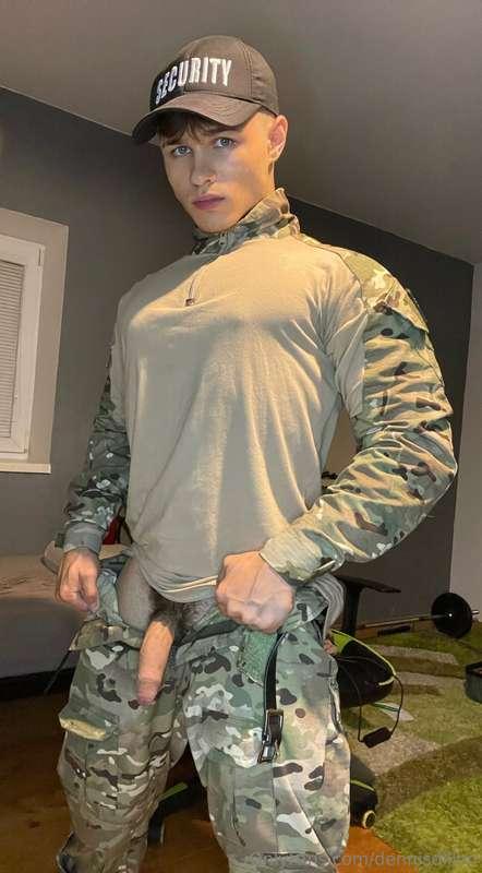 Do you want some soldier play and legendary custom? 