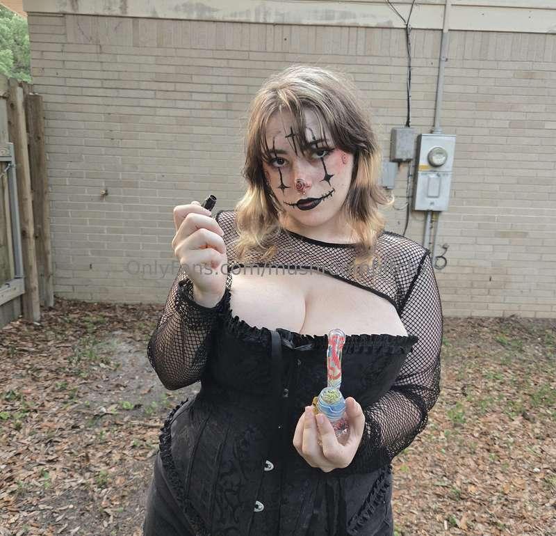 mushroombitchx image #3