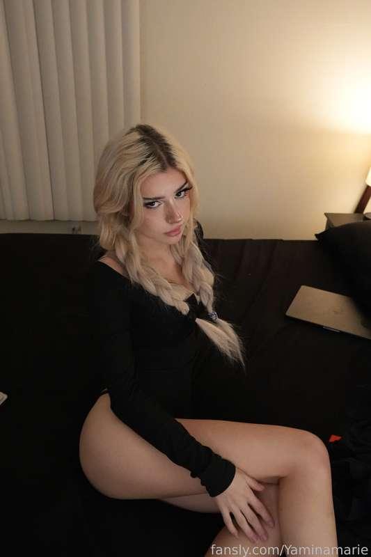 Caught you looking at me ;) #fanslymodel #altgirl #gfe #hot 