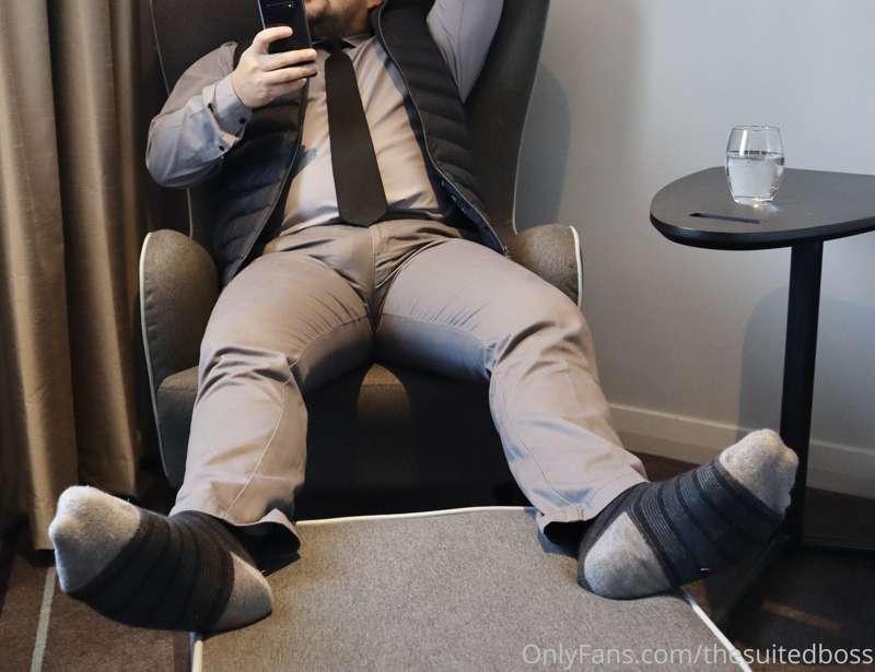 thesuitedboss image #0