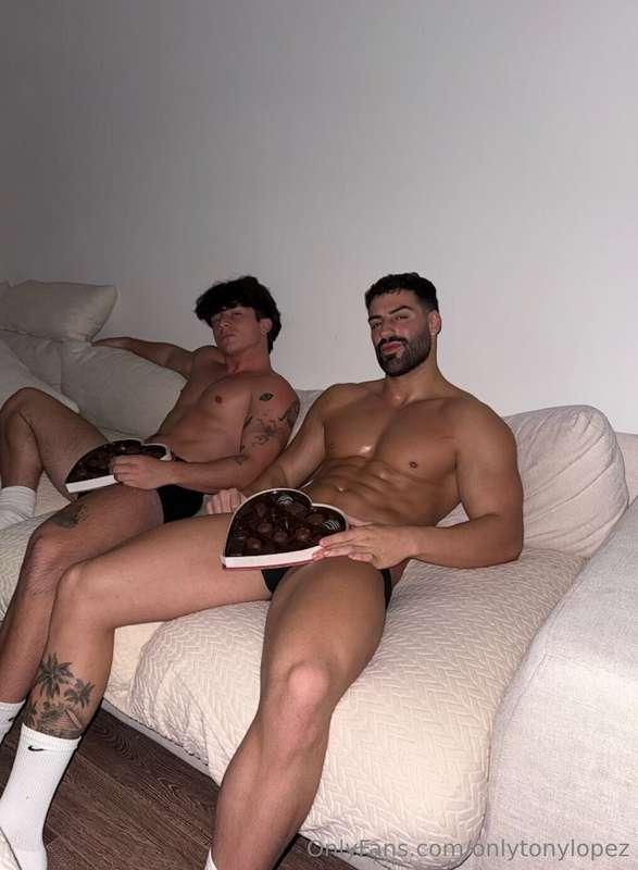 whos are you eating first? 👀