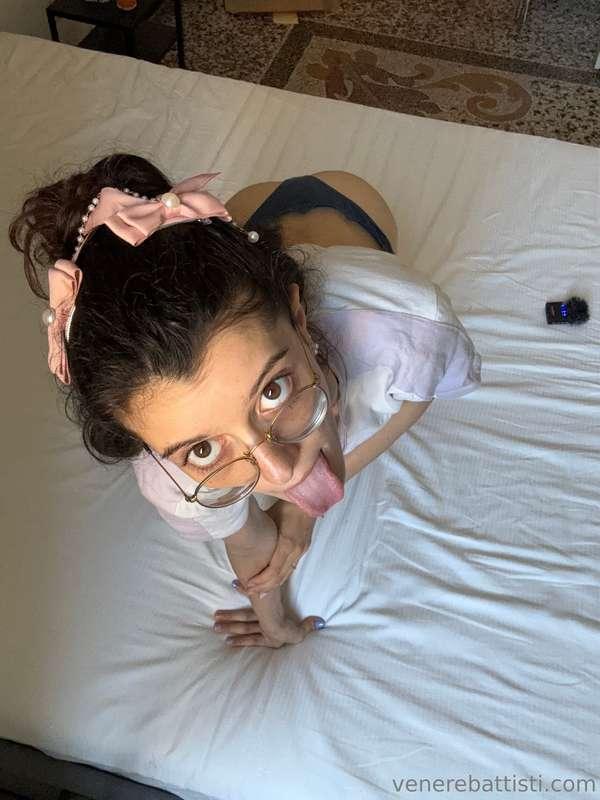 Mi sono messa comoda… vieni tu o ti aspetto? 😇