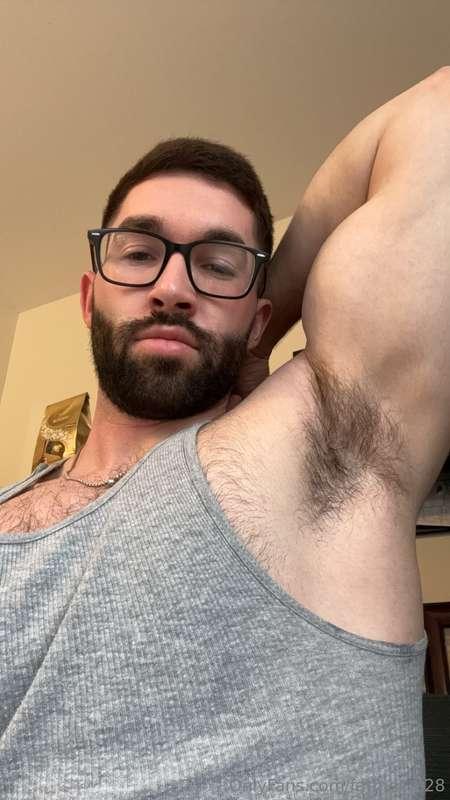 Who’s into some after gym pits 😈