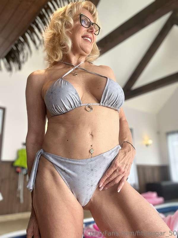 Today is my birthday party 🎊 Cum celebrate with me and my fr..