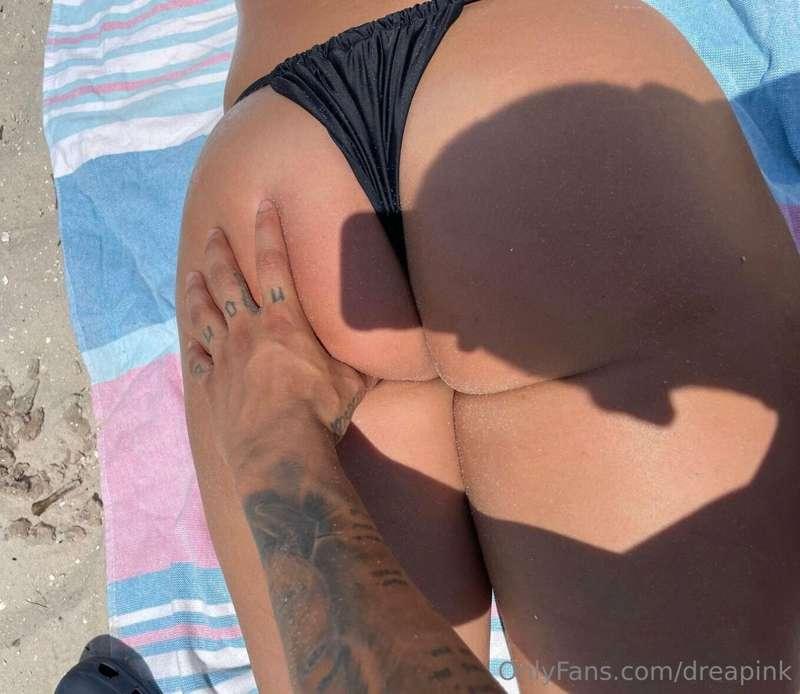 does @drilledbybased1 got his hands full? 😋