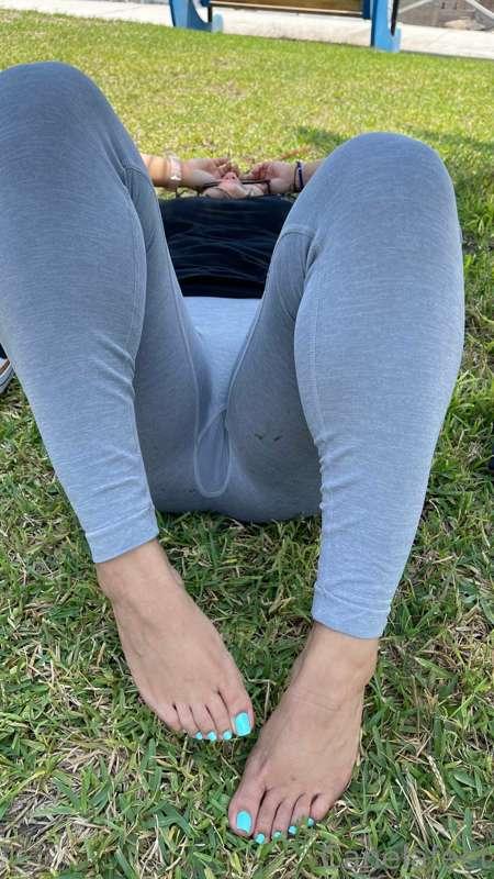 I like to have my bare feet in contact with nature 🤤