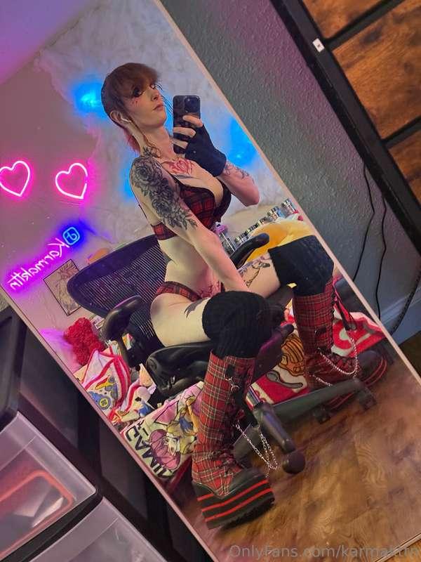 yall like these boots.... 