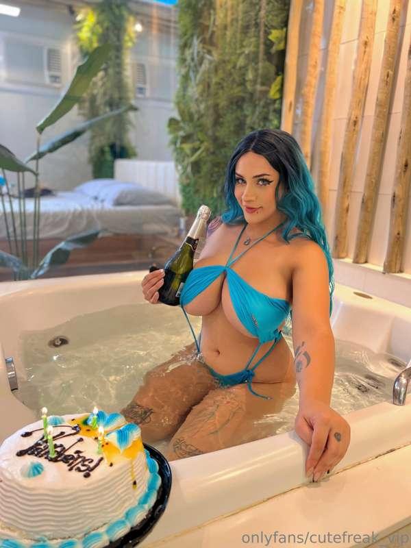 cutefreak_vip image #1