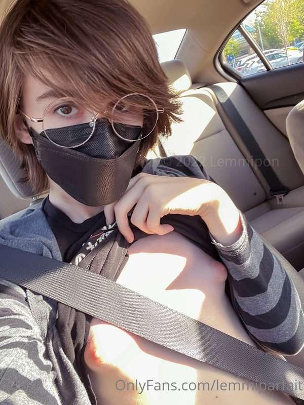 i think someone saw me !!! ;w;