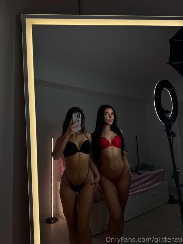 catch us live tonight @ 8 pm est 😈 https://chaturbate.com/gl..