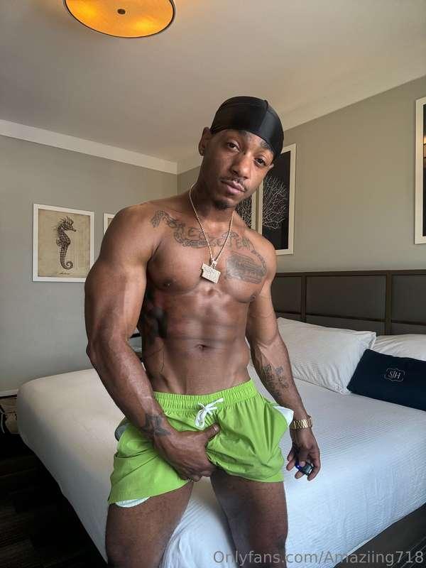 Wanna break the bed with me? 🍆