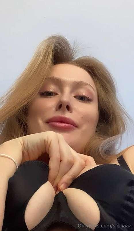 Hi, I'm Eva🧚🏻‍♀️ @turbo_gun 
but my favorite subscribers cal..