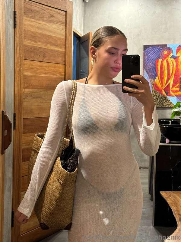 How do you like my outfit?😍💕