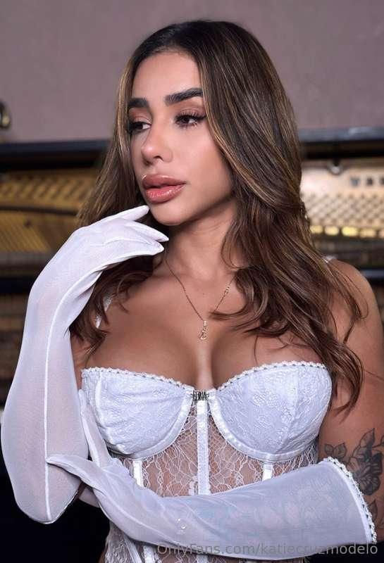 I'm very horny today baby, are you the same? Send me a messa..