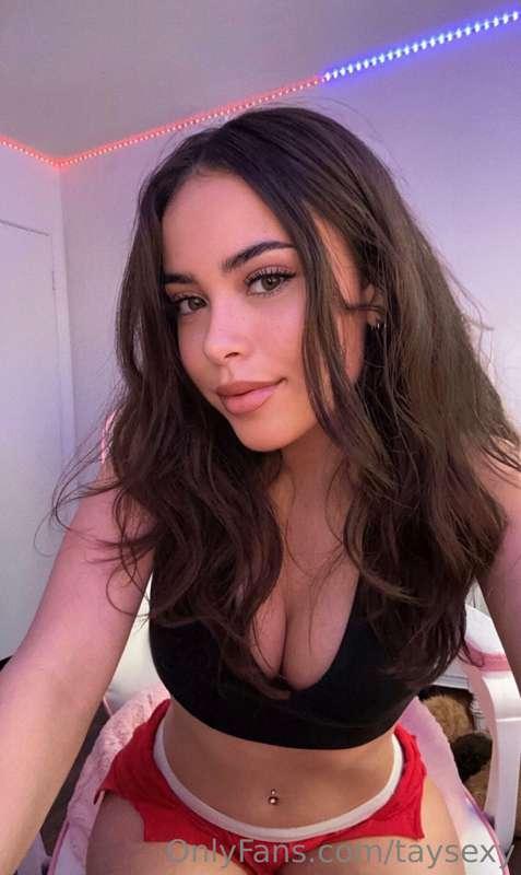 who's tuning in for my live in 2 hrs? 😇💜
u ain't ready for h..
