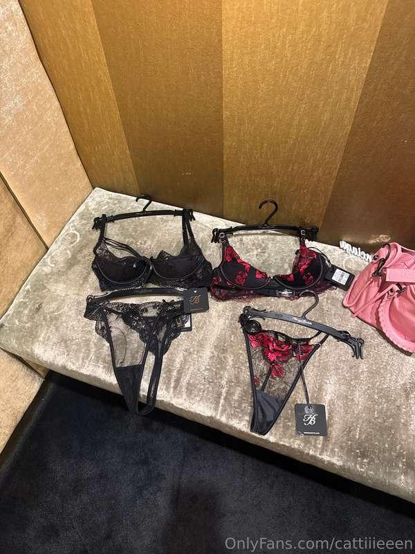 okay if you got a dm from me about these sets PLEASE ANSWER ..