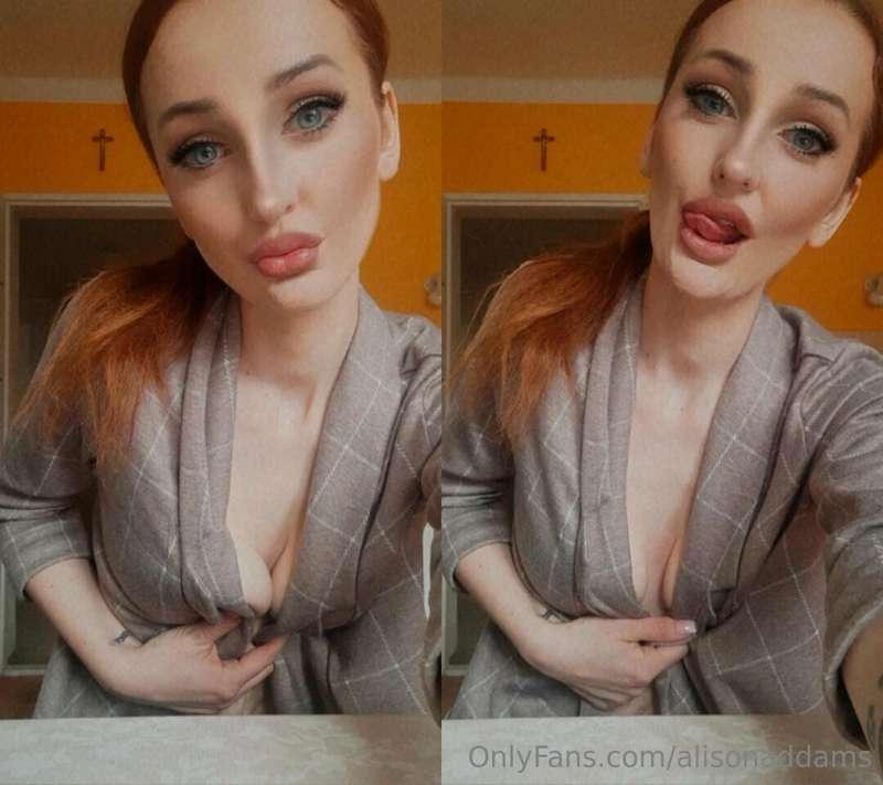 asking for attention😋😋