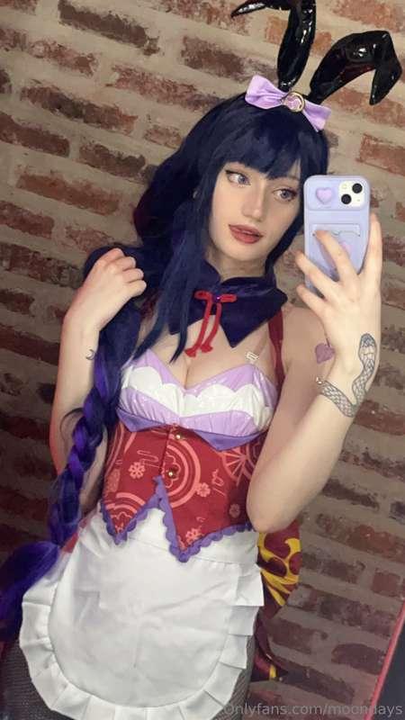 I need to make this cosplay one more time and take more pics..