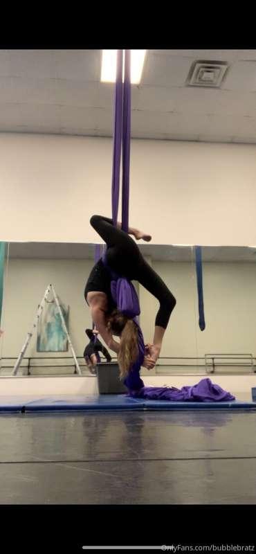 Help get me back into circus dance I miss it😅