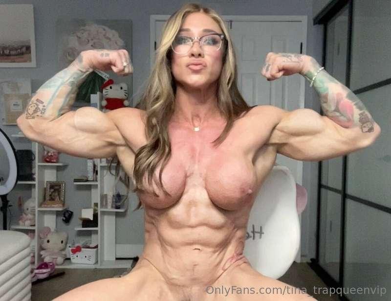 Anyone want to see the full pic??  👀👀😝