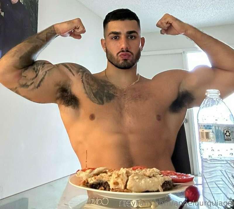 They say the key to a man’s heart is through his stomach…. O..