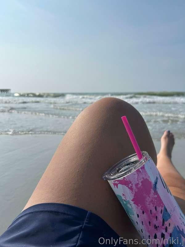 I’m wanting to go get my nails and feet done ! Who wants to ..
