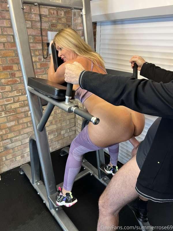 He fucked me all over the gym 😈 @personaltrainersxxx