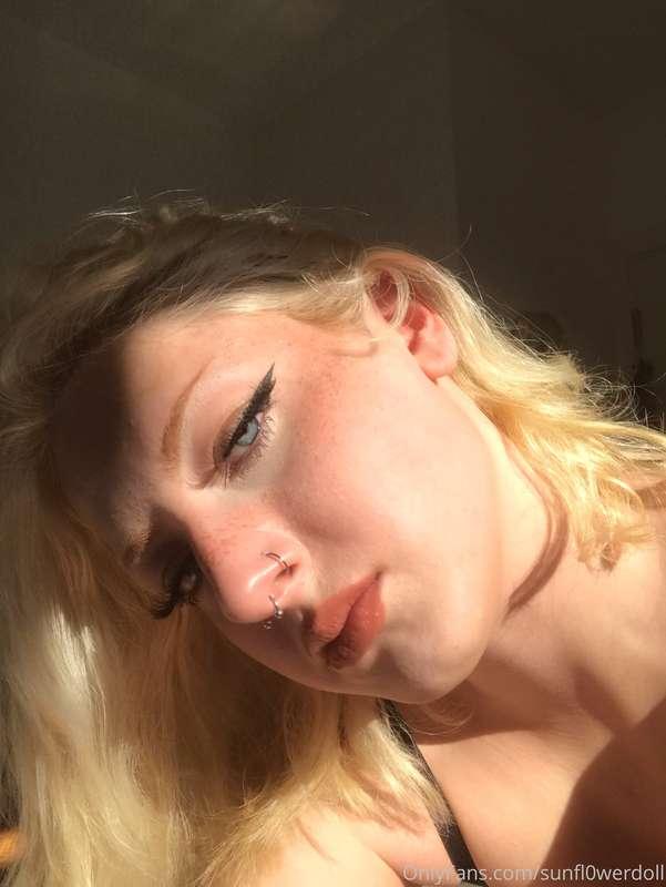 sunfl0werdoll image #7